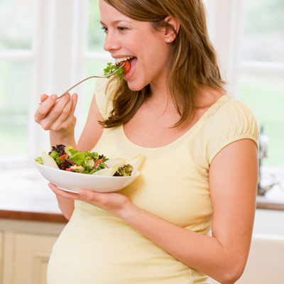pregnant-women-eat
